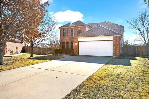 8104 Mansanillo Ct, Arlington, TX 76002