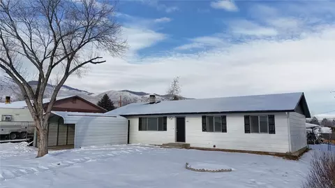 1303 Tendoy Ave, Salmon, ID 83467