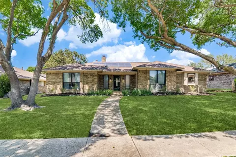 2211 Red Oak Ln, Richardson, TX 75082