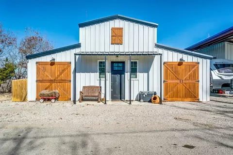 464 Burton Hill Dr, Weatherford, TX 76087
