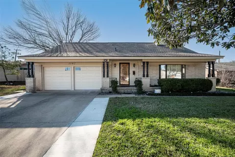 1102 Edwards Ct S, Irving, TX 75062