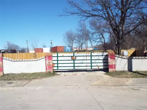 3523 Detonte St, Dallas, TX 75223