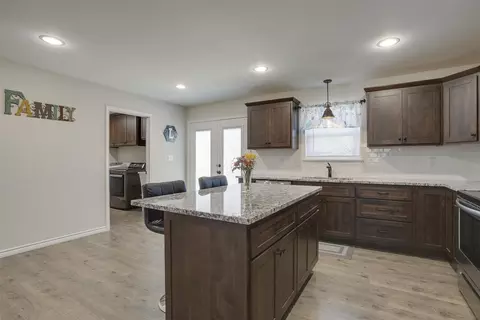 102 E Wier Ave, Covington, TX 76636 photo 6