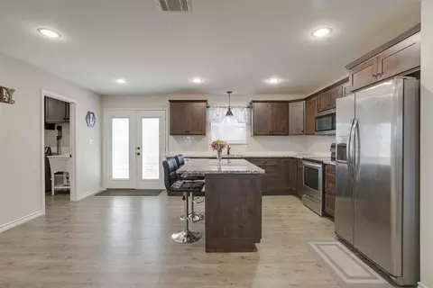102 E Wier Ave, Covington, TX 76636 photo 8