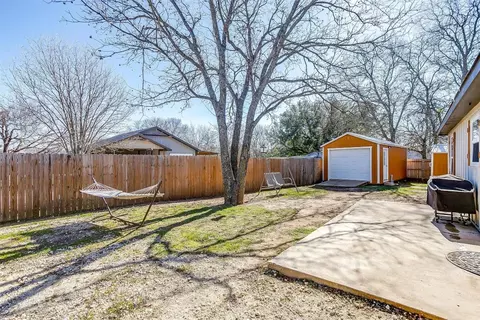 102 E Wier Ave, Covington, TX 76636 photo 23