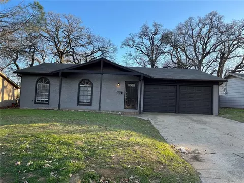 4120 Brambleton Pl, Forest Hill, TX 76119