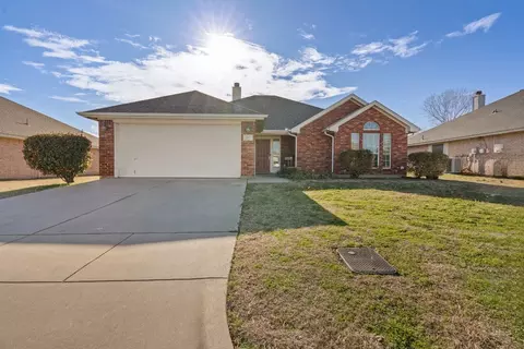 217 Rose Ave, Cleburne, TX 76033