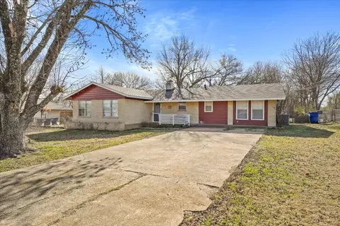 1611 Frederick St, Lancaster, TX 75134