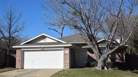 5517 Alta Verde Cir, Arlington, TX 76017