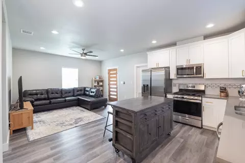 1406 Denton Dr, Carrollton, TX 75006