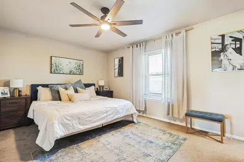 640 E Gee St, Pilot Point, TX 76258 photo 17