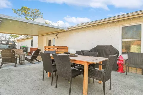 640 E Gee St, Pilot Point, TX 76258 photo 28