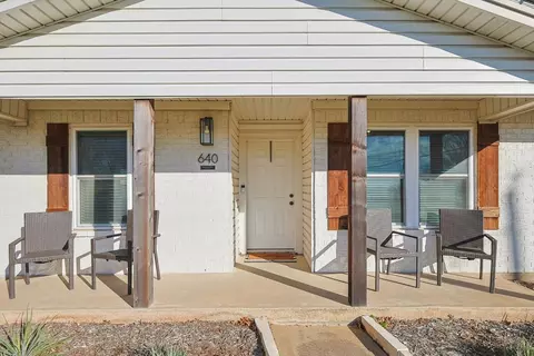 640 E Gee St, Pilot Point, TX 76258 photo 3