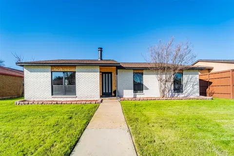 412 Sandy Knoll Dr, Coppell, TX 75019