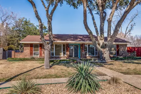 8676 Grenadier Ct, Dallas, TX 75238