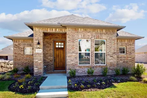 1318 Haybale Ln, Garland, TX 75042
