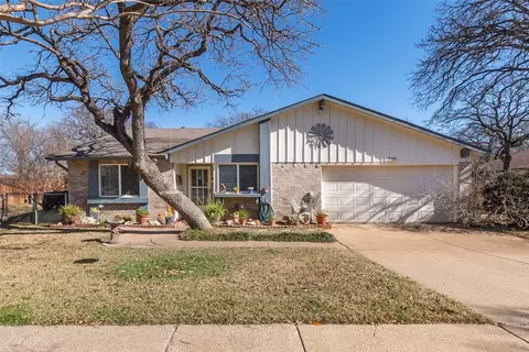 4223 Glen Springs Dr, Arlington, TX 76016