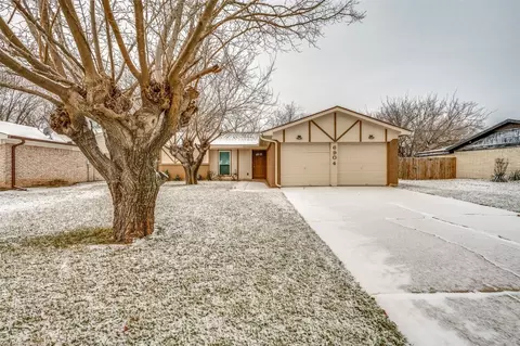 6904 Maryhill Rd, Forest Hill, TX 76140