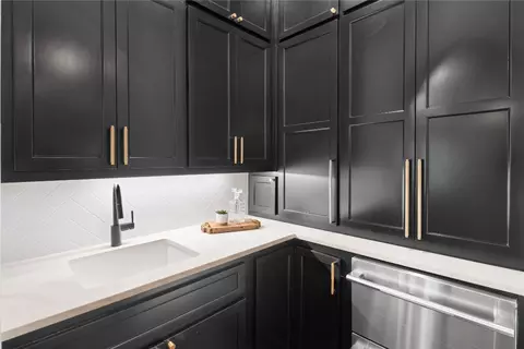 Kitchen - 2 Baines Ct, Argyle, TX 76226 photo 5 of 5