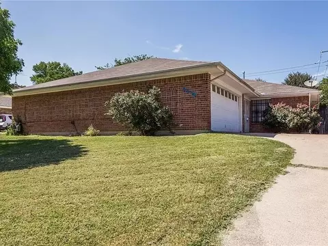 8224 8226 El Retiro, Fort Worth, TX 76116