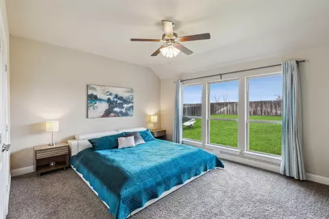 Bedroom - 561 Winnetka Dr, Oak Point, TX 75068 photo 4 of 7