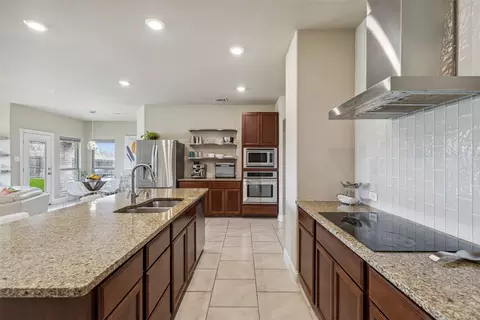 Kitchen - 561 Winnetka Dr, Oak Point, TX 75068 photo 2 of 5