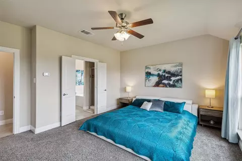 Bedroom - 561 Winnetka Dr, Oak Point, TX 75068 photo 5 of 7