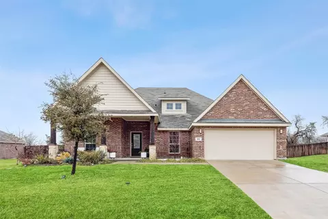 Exterior - 561 Winnetka Dr, Oak Point, TX 75068 photo 2 of 7