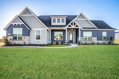 8231 Drew Dr, Midlothian, TX 76065