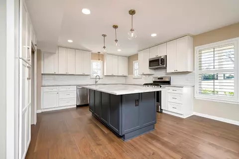 1709 Wellington Ct, Arlington, TX 76013
