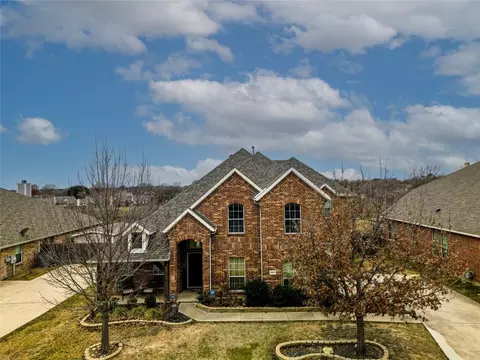 5805 Southern Hills Dr, North Richland Hills, TX 76180