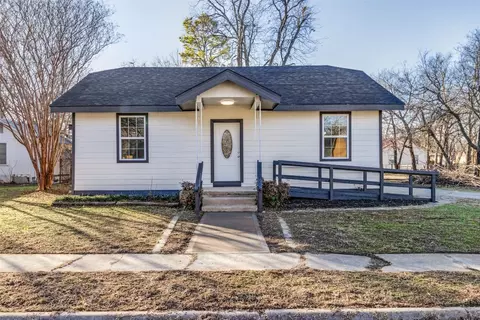 1502 Lanius St, Gainesville, TX 76240