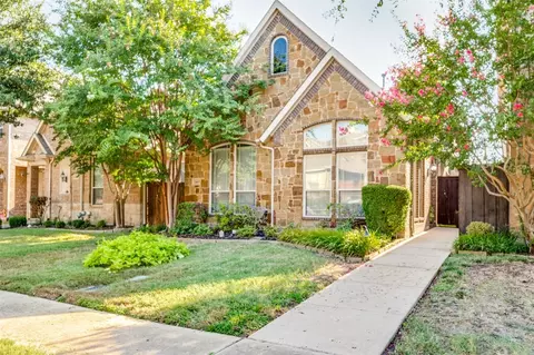 2469 Sunderland Ln, Lewisville, TX 75067