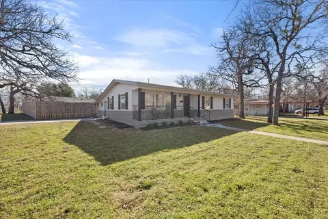 1130 Glenda Dr, Bedford, TX 76022
