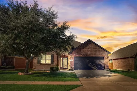 2822 Waterfall Ln, Little Elm, TX 75068