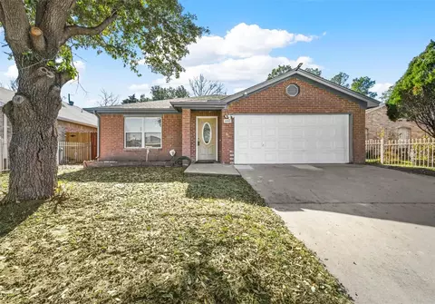 2315 Chris Ct, Grand Prairie, TX 75050