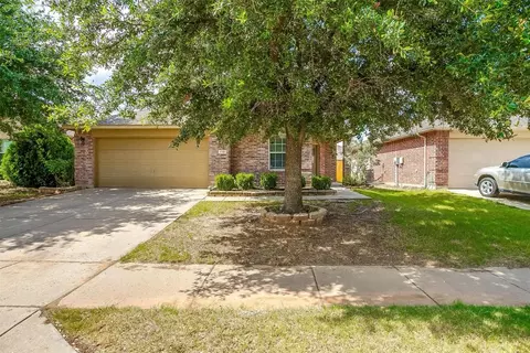 1701 Birds Eye Rd, Fort Worth, TX 76177