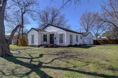 1721 Oak Hill Cir, Dallas, TX 75217