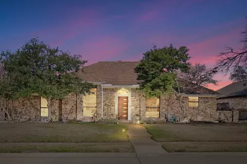 4633 Versailles Ln, Plano, TX 75093