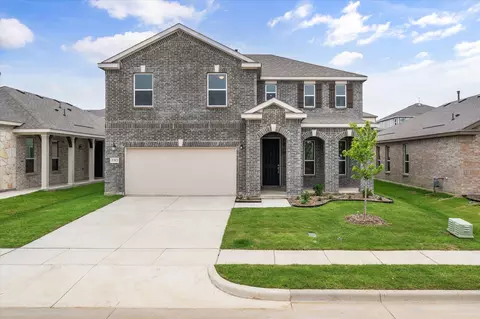 2512 Wayne Ave, Aubrey, TX 76227