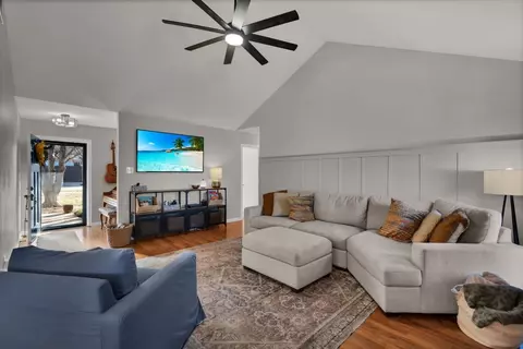 1019 Boardwalk St, Midlothian, TX 76065
