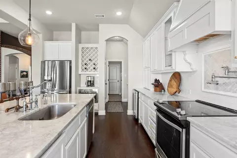 300 Bluffside Trl, Benbrook, TX 76126 photo 11