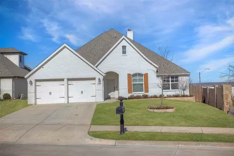 300 Bluffside Trl, Benbrook, TX 76126 photo 2