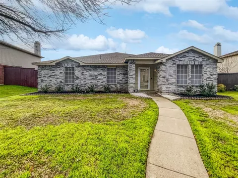 708 Bray St, Cedar Hill, TX 75104
