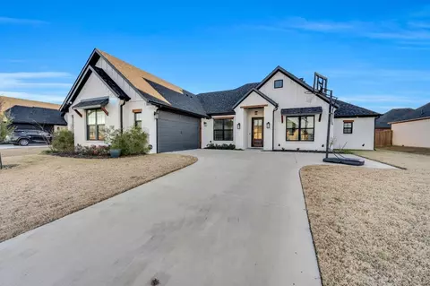 105 Katalina Ln, Waxahachie, TX 75165