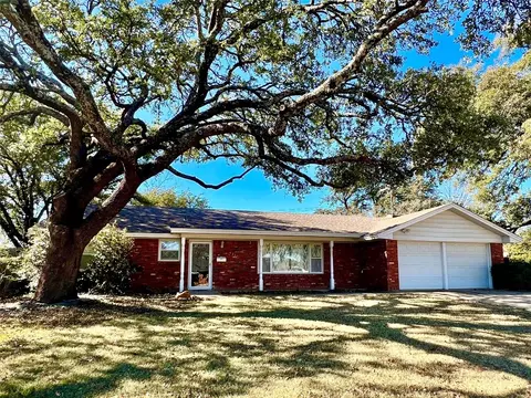4213 Wedgmont Cir S, Fort Worth, TX 76133