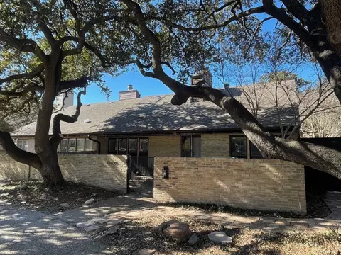 10439 Shadow Bend Dr, Dallas, TX 75230
