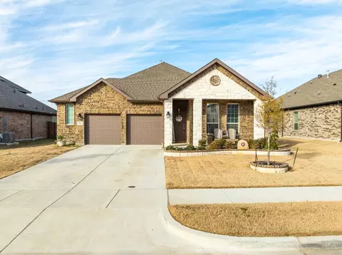 409 Green Hill Dr, Waxahachie, TX 75167