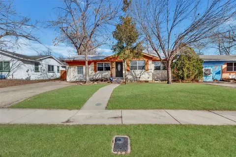 1714 Robinson St, Irving, TX 75060