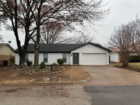 6200 Cool Springs Dr, Arlington, TX 76001